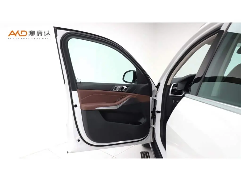 BMW X5 2019 — Фото 10/10