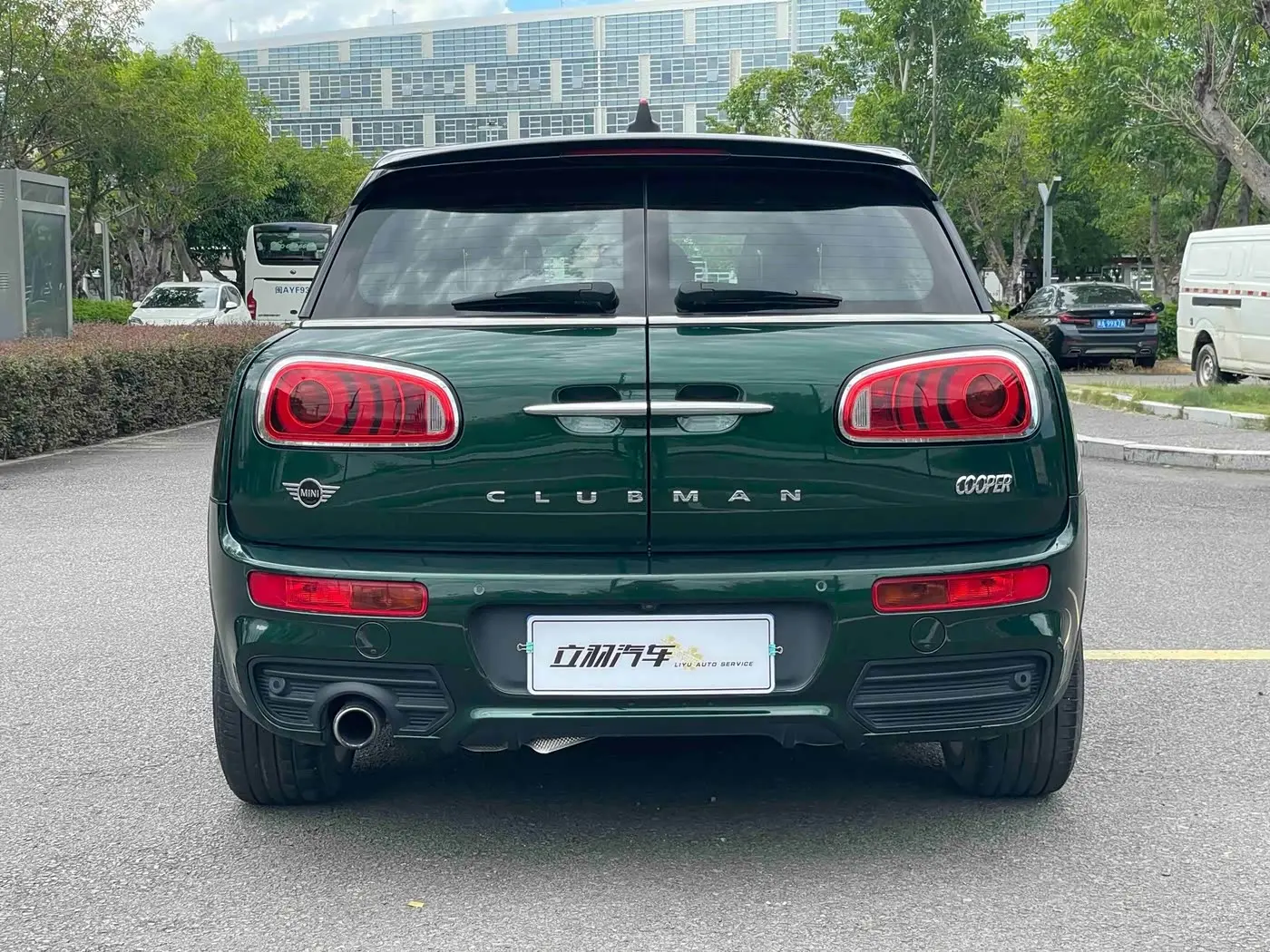 MINI CLUBMAN 2018 — Photo 18/19