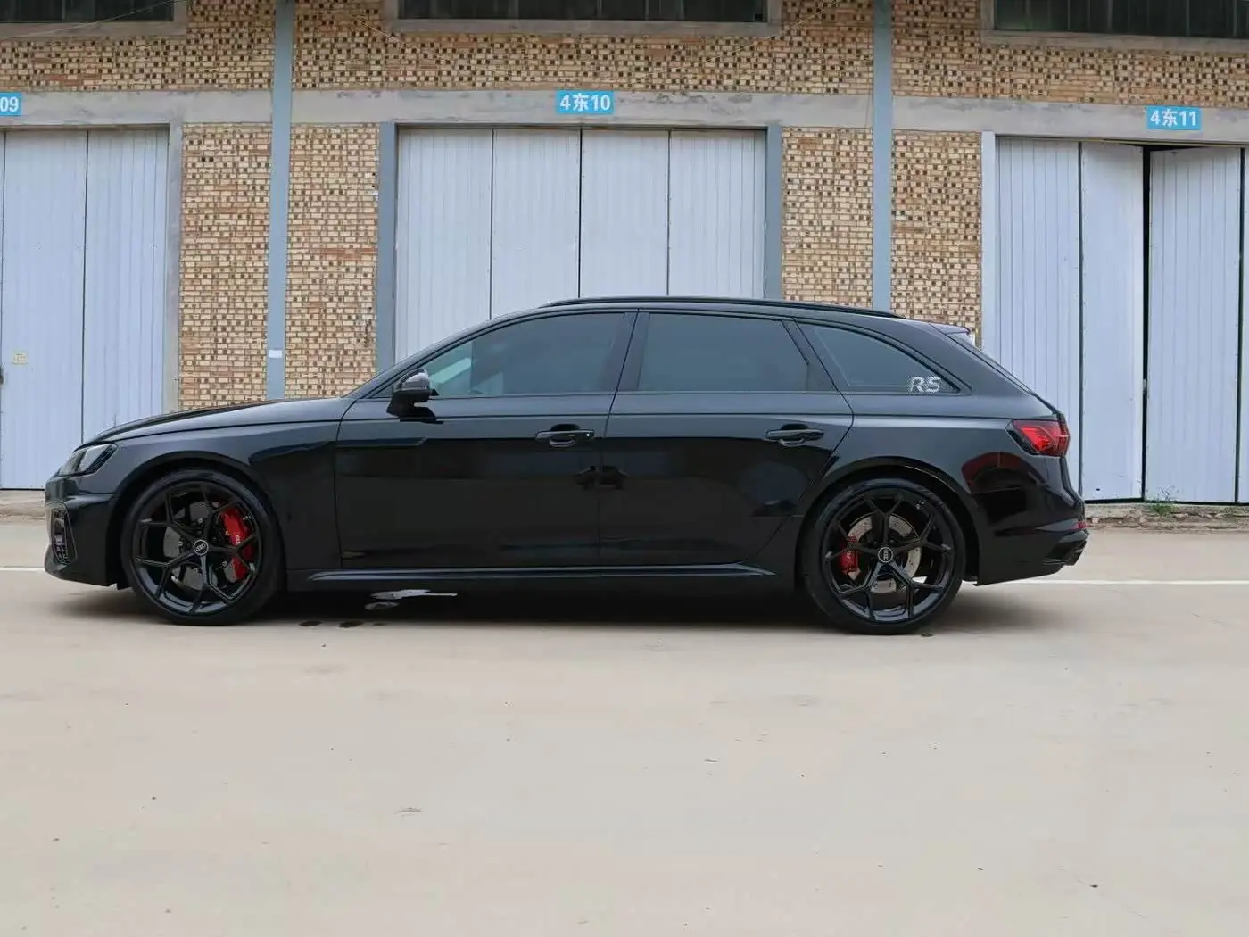 Audi RS 4 2025 — Фото 20/20