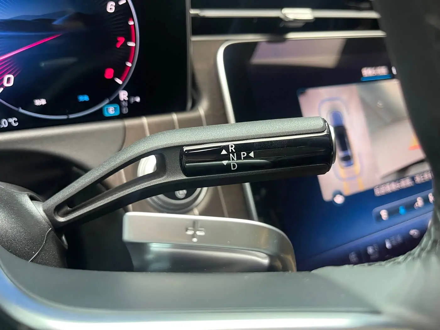 Mercedes-Benz E-Class 2024 — Photo 17/20