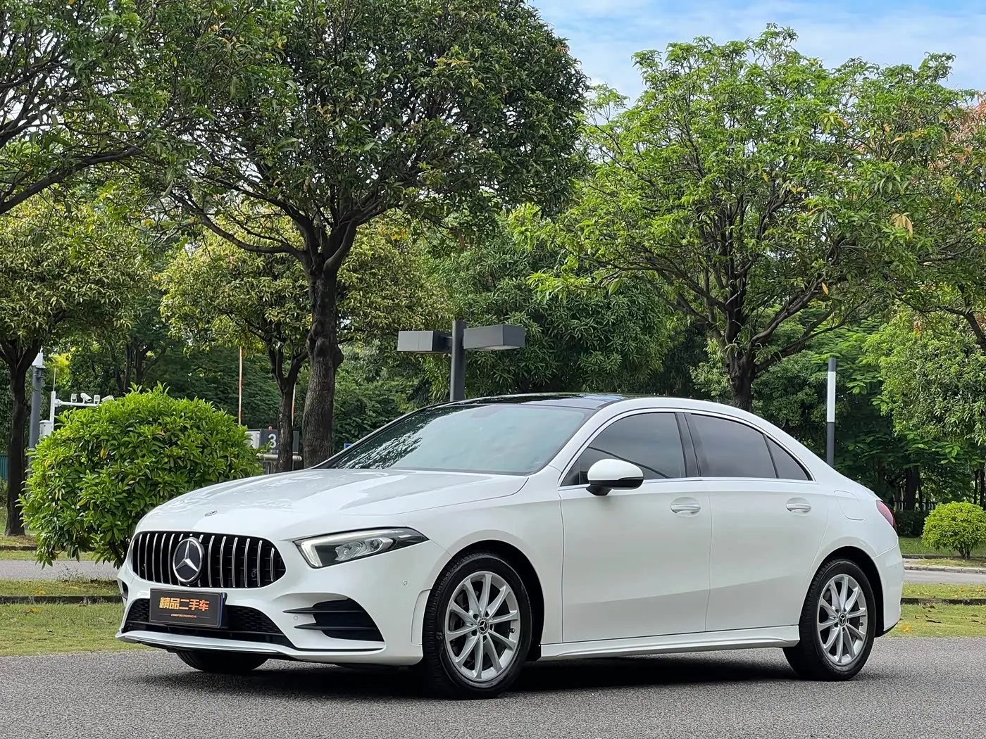 Mercedes-Benz A-Class 2022 — Фото 1/18