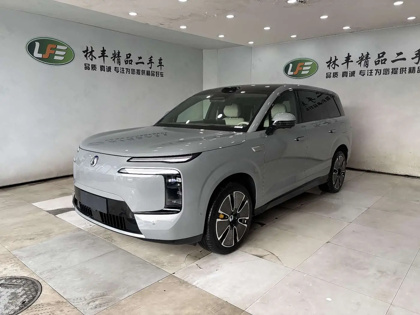 Denza N8L, 2025