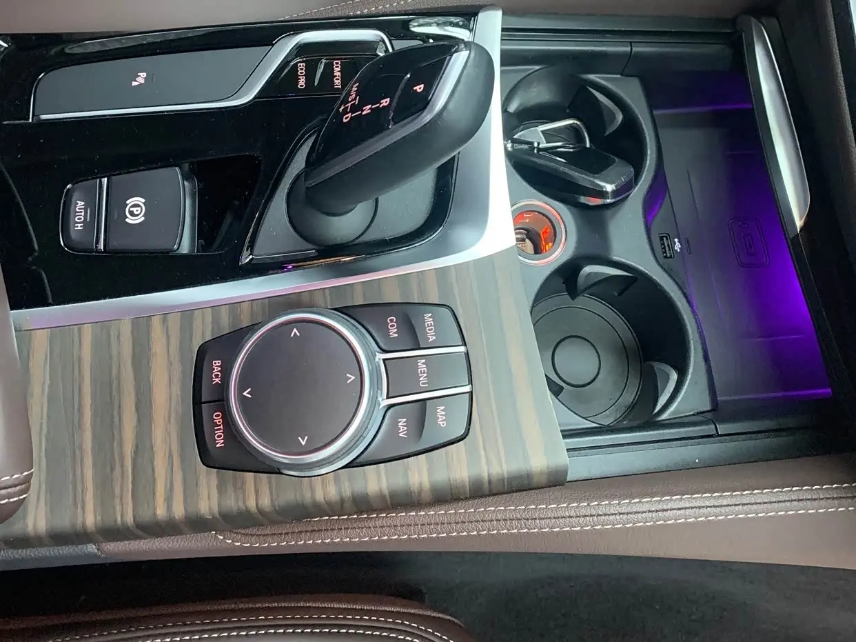 BMW 5 Series 2020 — Photo 13/18