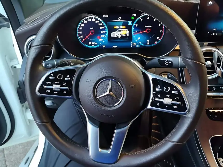 Mercedes-Benz GLC 2021 — Şəkil 14/15