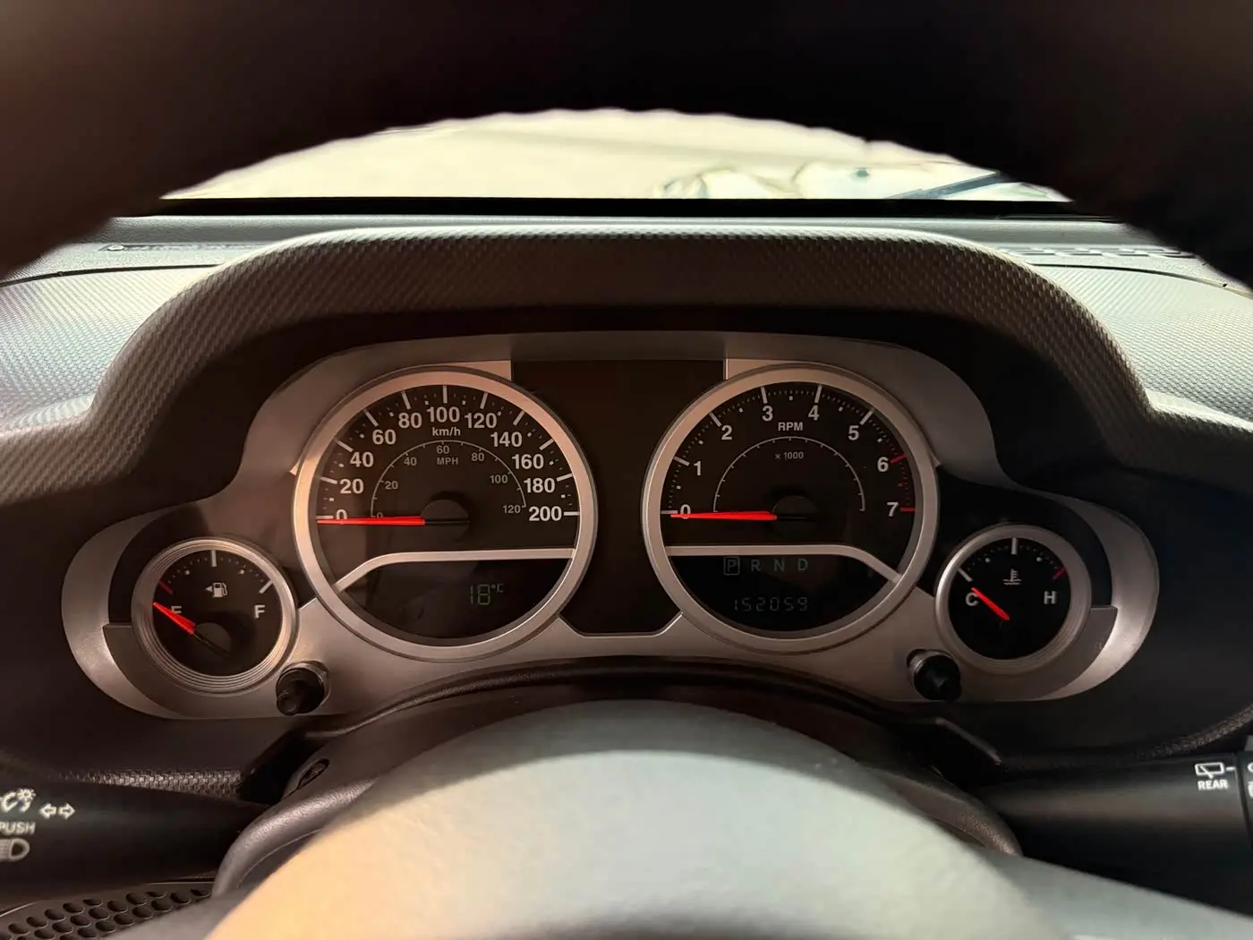 Jeep Wrangler 2010 — Şəkil 18/19