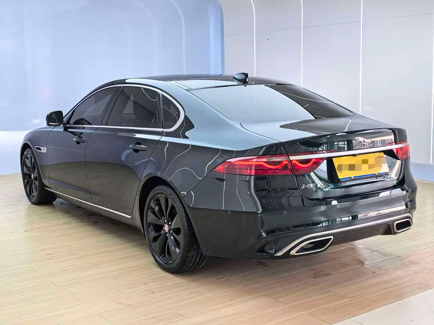 Jaguar XFL 2025 — Photo 4/20