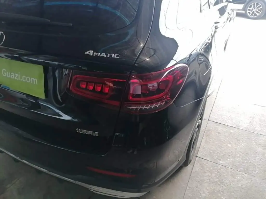 Mercedes-Benz GLC 2020 — Photo 8/20