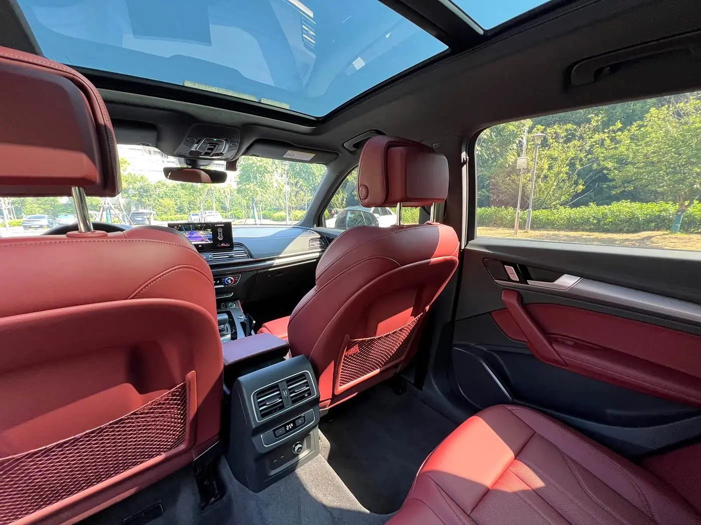 Audi Q5L 2025 — Şəkil 8/17