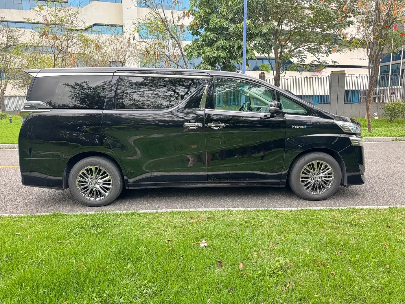 Toyota Vellfire 2021 — Şəkil 10/20