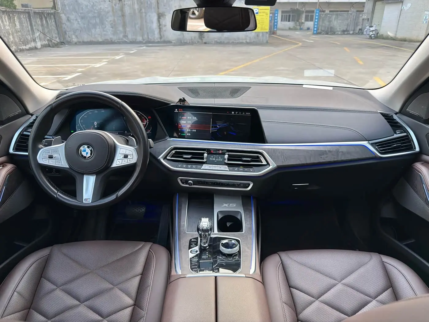 BMW X5 2023 — Photo 14/18