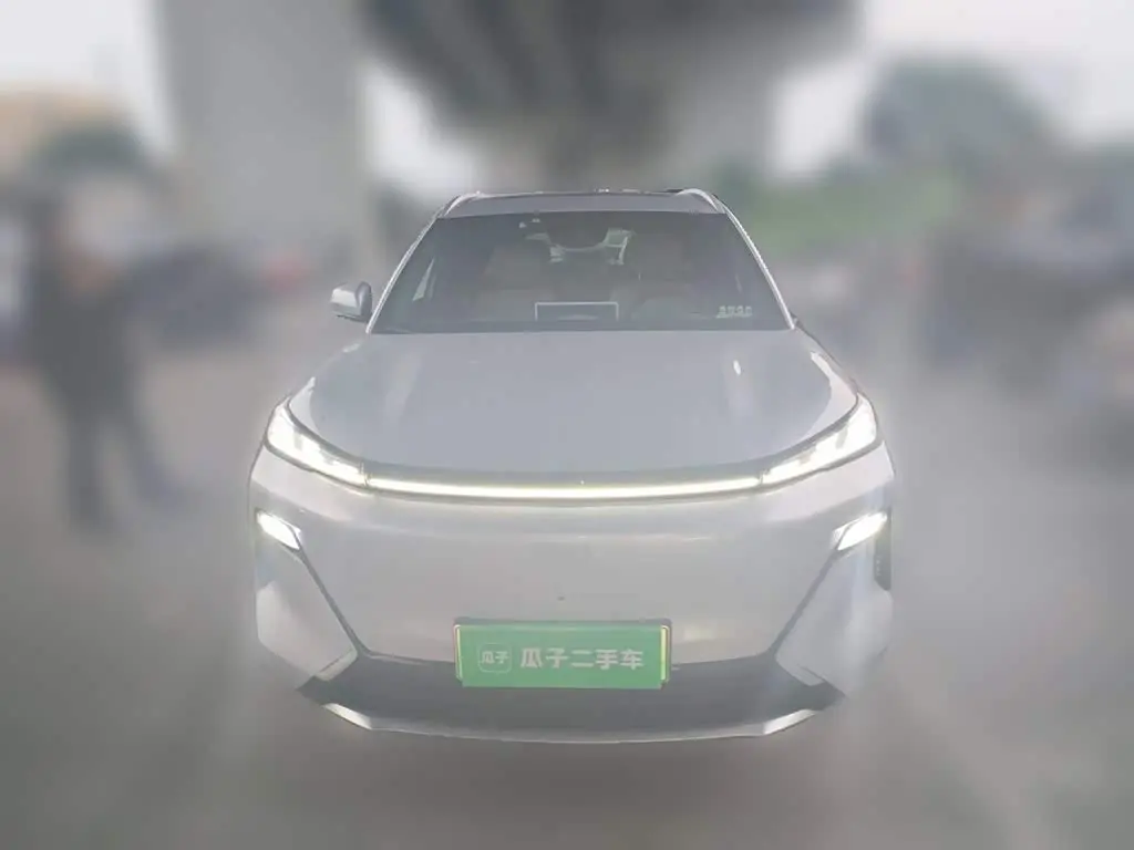Geely Galaxy Galaxy Starship 7 EM-i 2025 — Photo 2/20