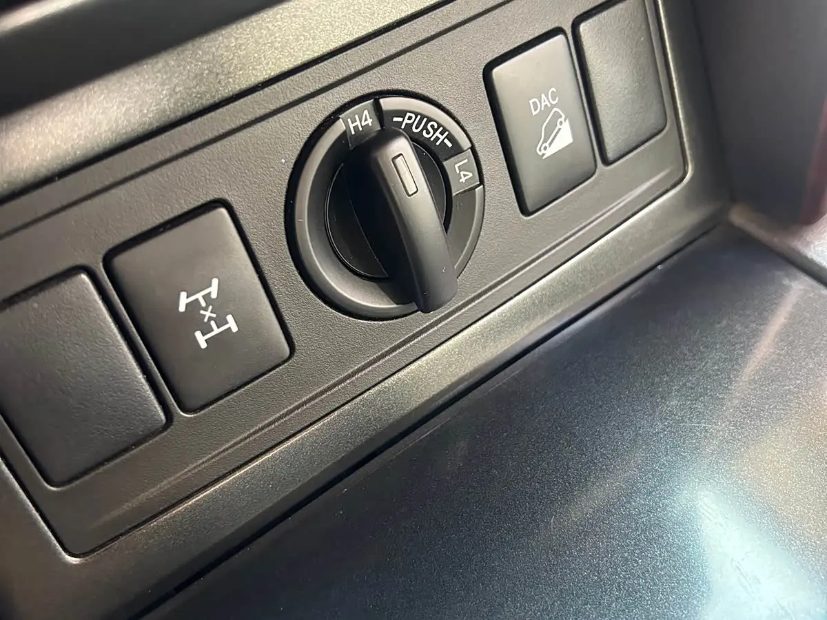 Toyota Prado 2016 — Photo 14/18