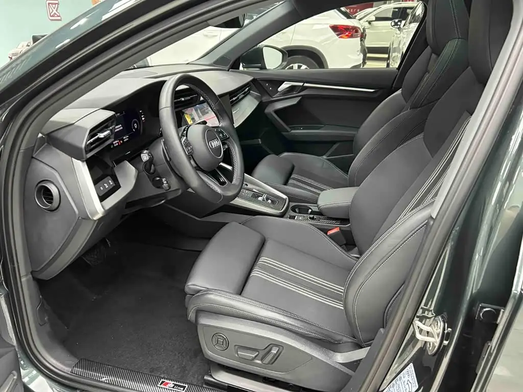Audi A3 2023 — Фото 16/20