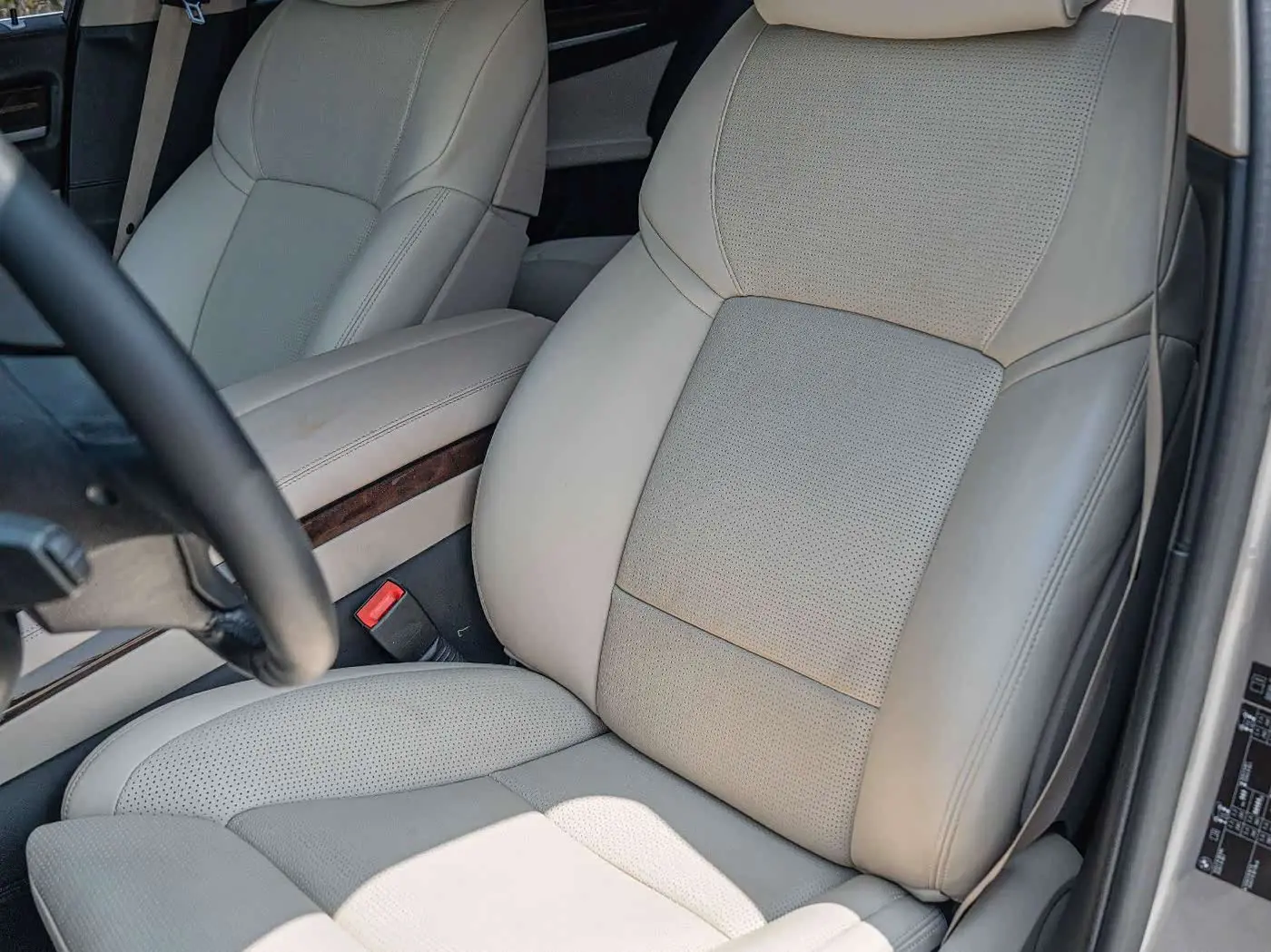 BMW 7 Series 2012 — Photo 15/20