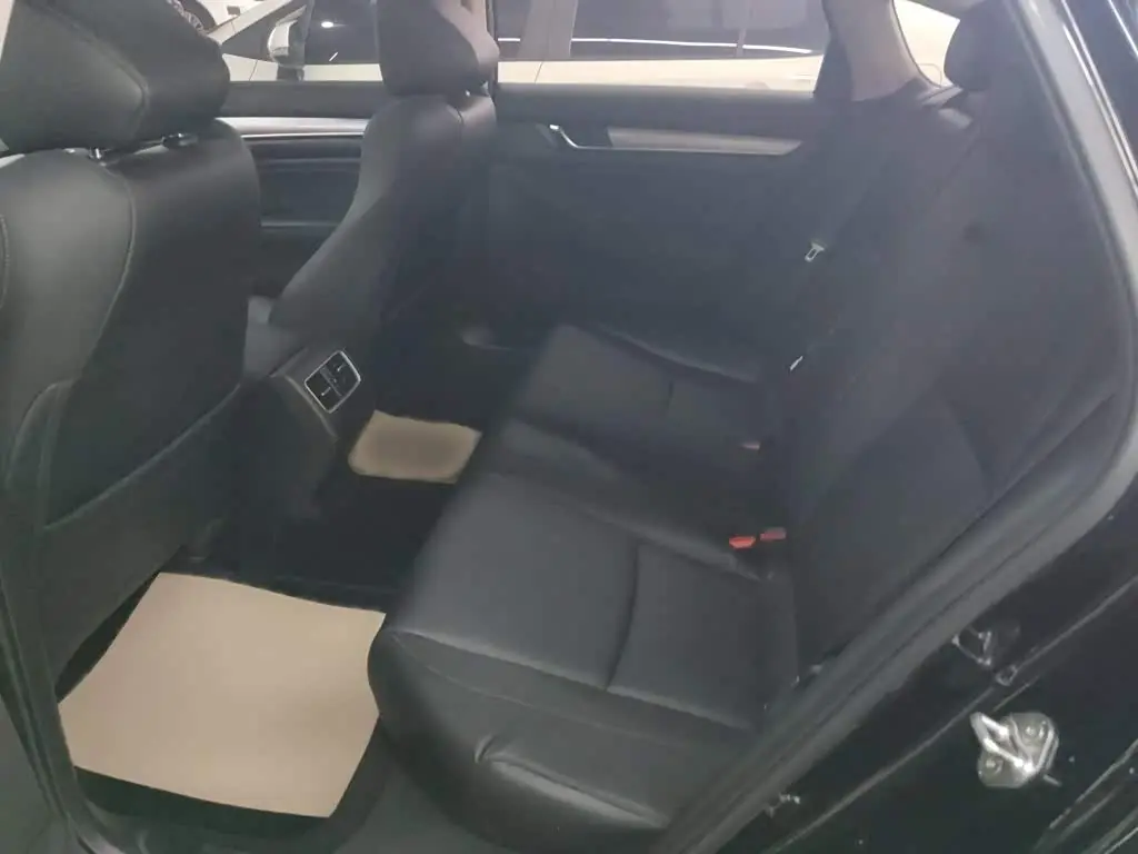 Honda Accord 2019 — Фото 4/15