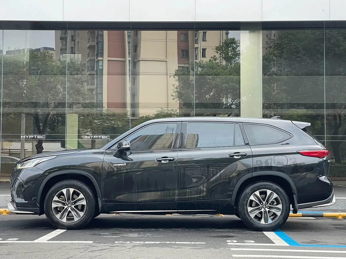 Toyota Crown Kluger 2022 — Şəkil 4/12