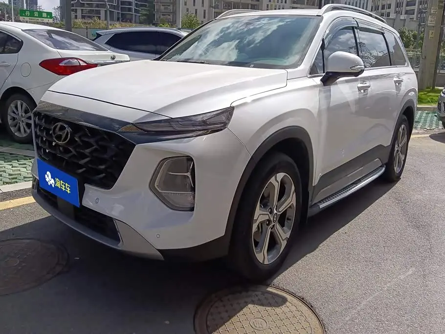 Hyundai Santa Fe 2023 — Фото 1/16