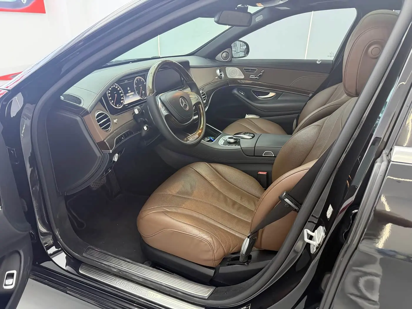 Mercedes-Benz S-Class 2015 — Photo 8/17