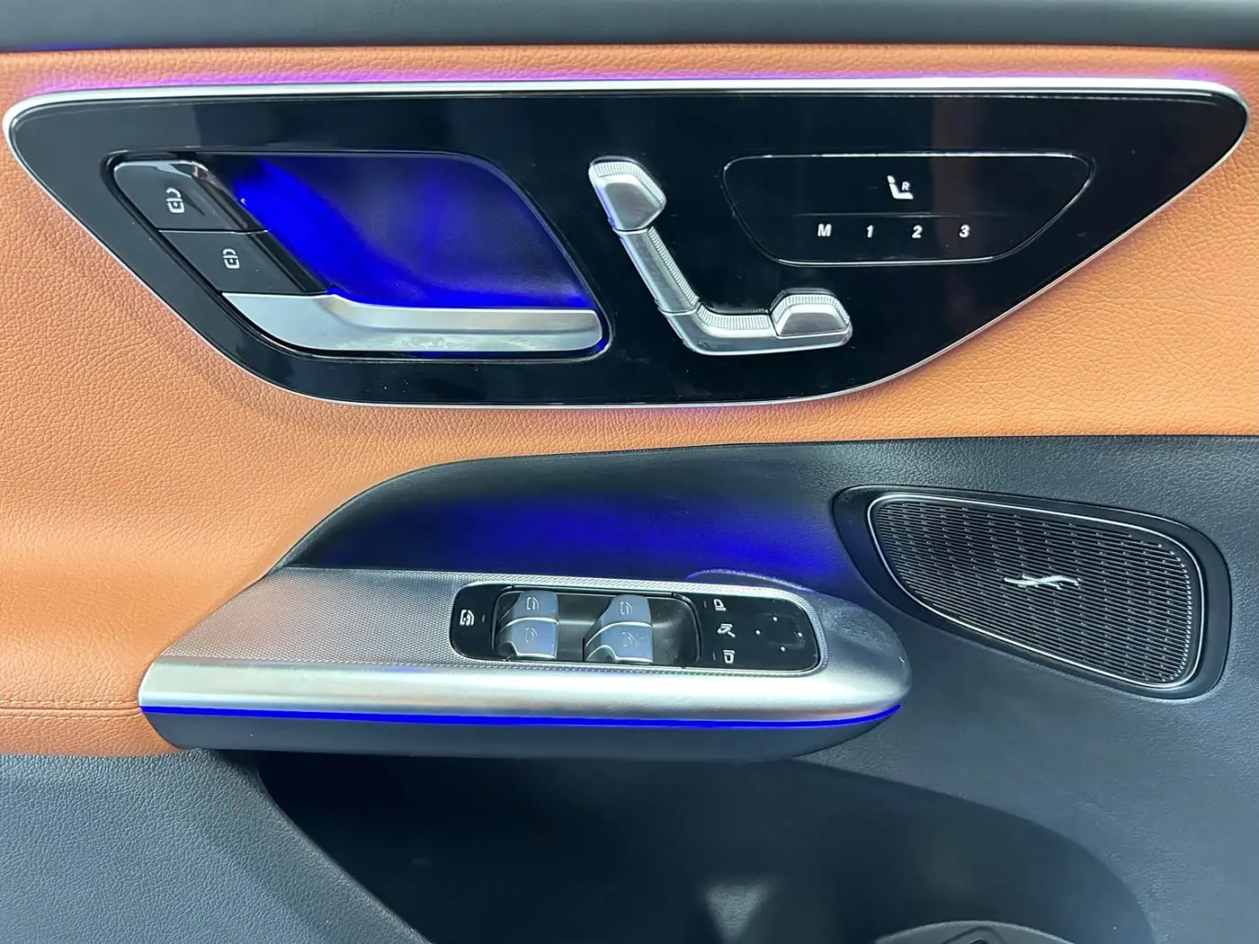 Mercedes-Benz GLC 2024 — Фото 13/20