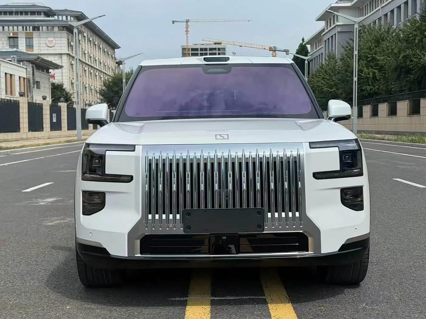 ZEEKR 9X 2026 — Photo 16/20