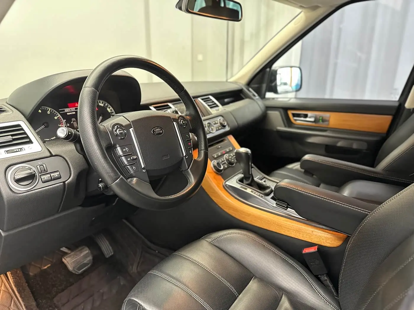 Land Rover Range Rover Sport 2012 — Photo 18/20