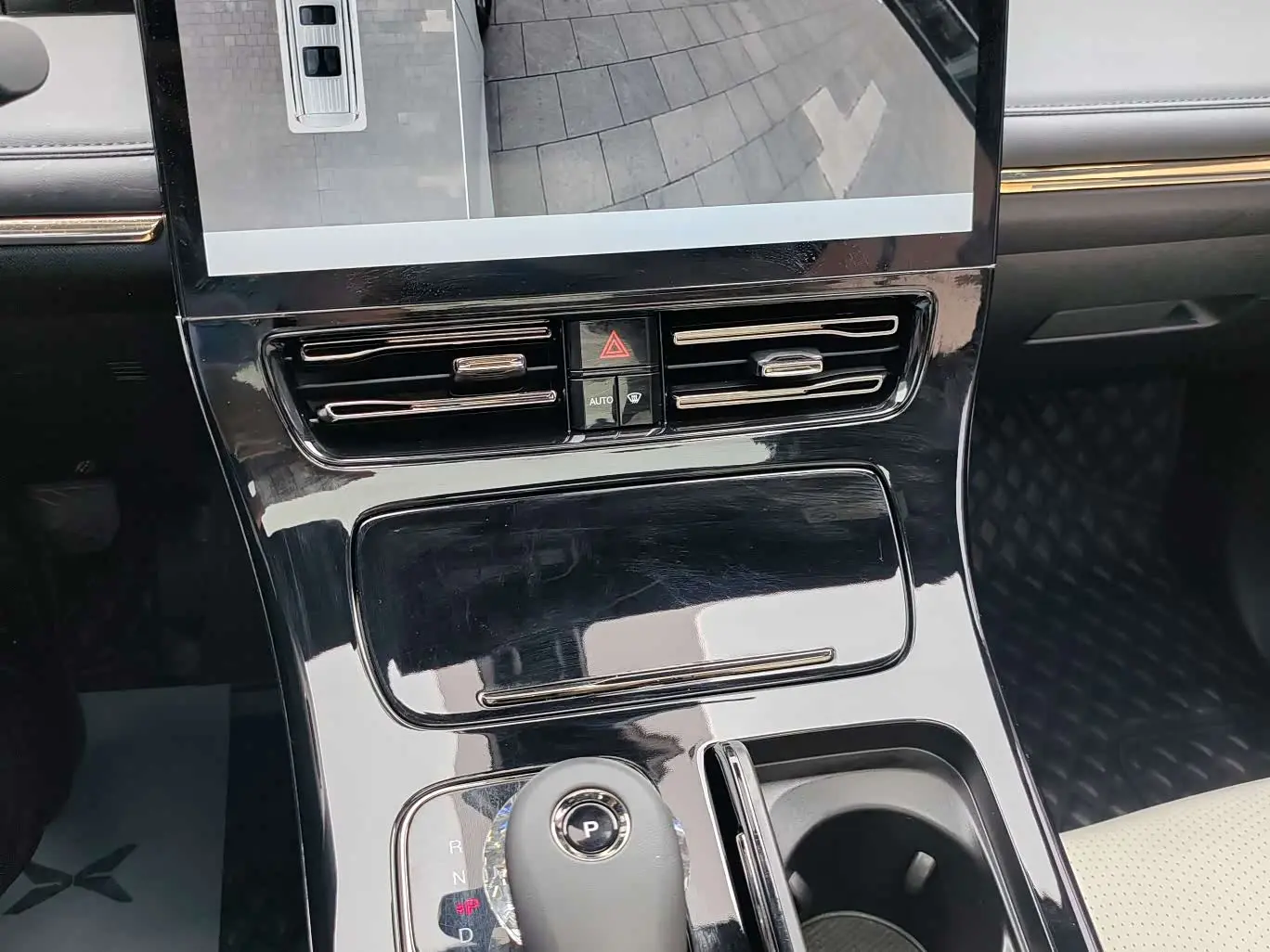 GAC Trumpchi Trumpchi M8 2023 — Photo 13/18