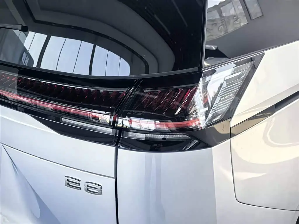 GAC Trumpchi Trumpchi E8 NEV 2024 — ფოტო 8/12
