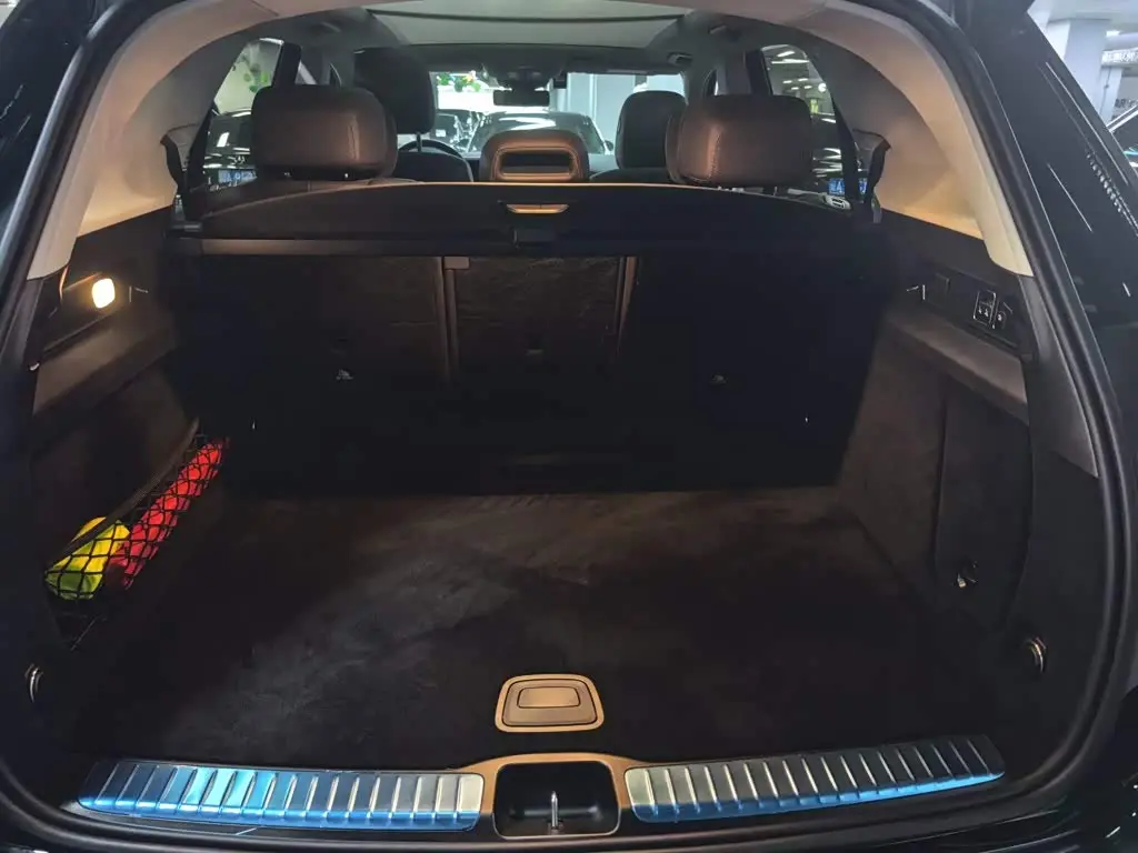 Mercedes-Benz GLE 2021 — Photo 14/17