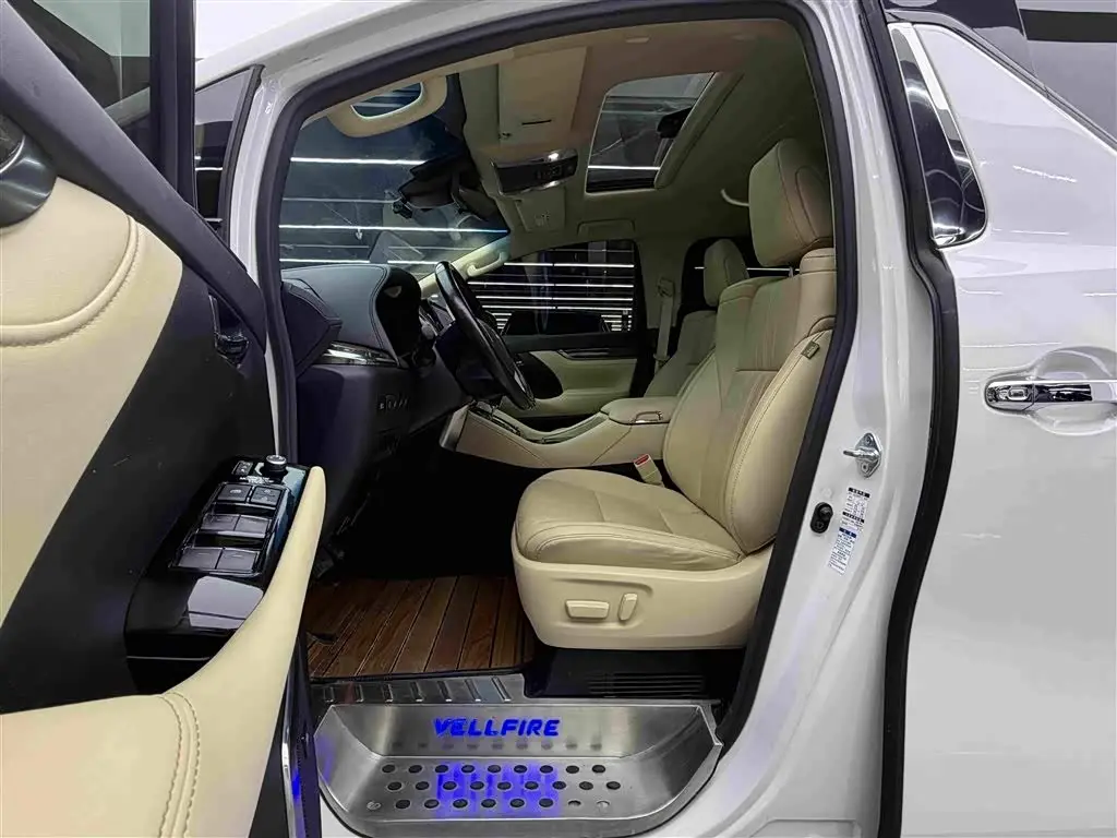 Toyota Vellfire 2021 — Şəkil 8/16