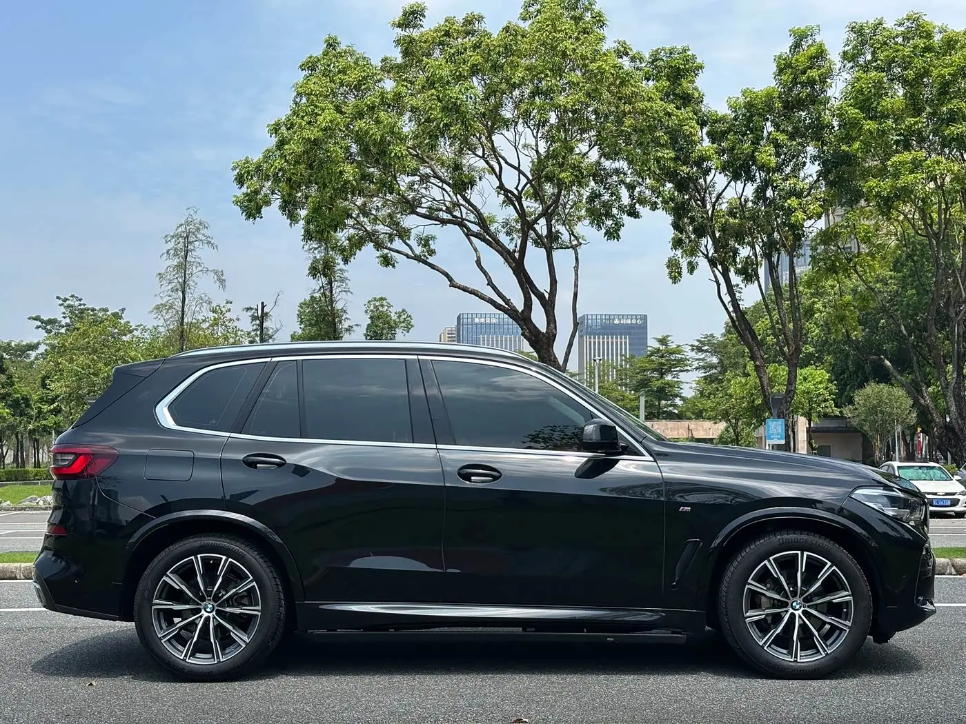 BMW X5 2021 — Şəkil 16/17
