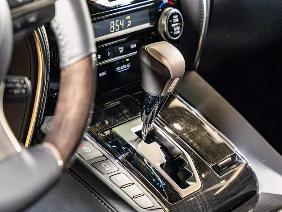 Lexus LM 2022 — Photo 14/20