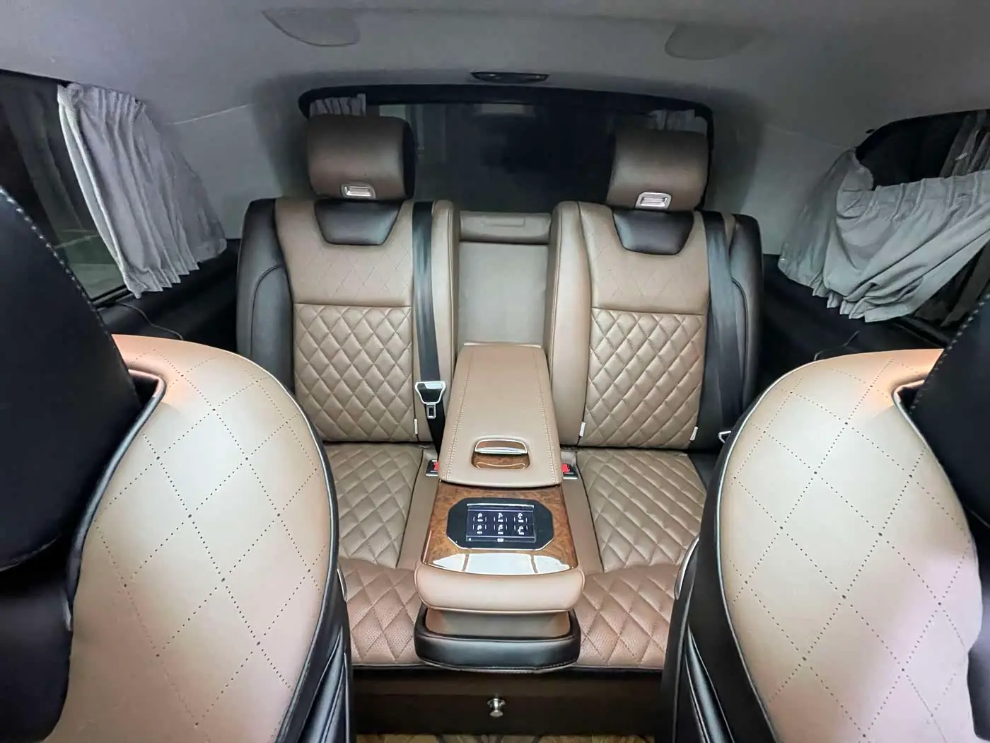 Mercedes-Benz V-Class 2021 — ფოტო 18/20