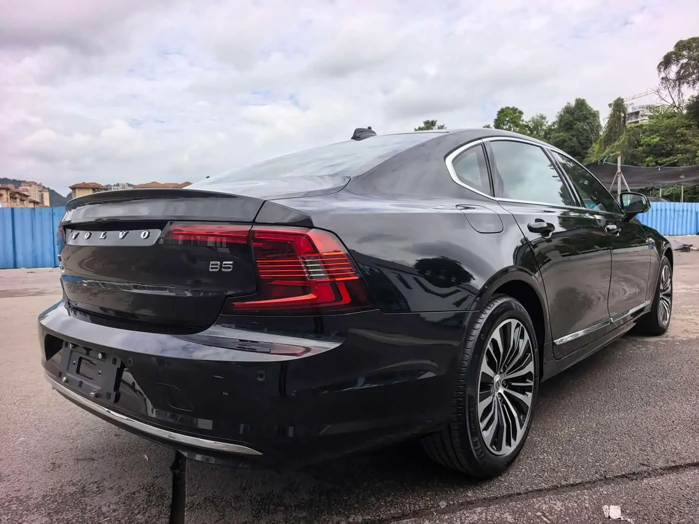 Volvo S90 2025 — Photo 2/12