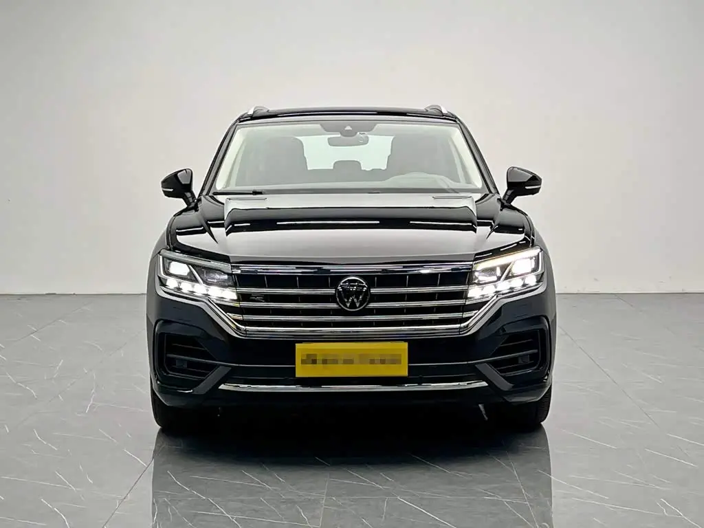 Volkswagen Touareg 2022 — Photo 2/20