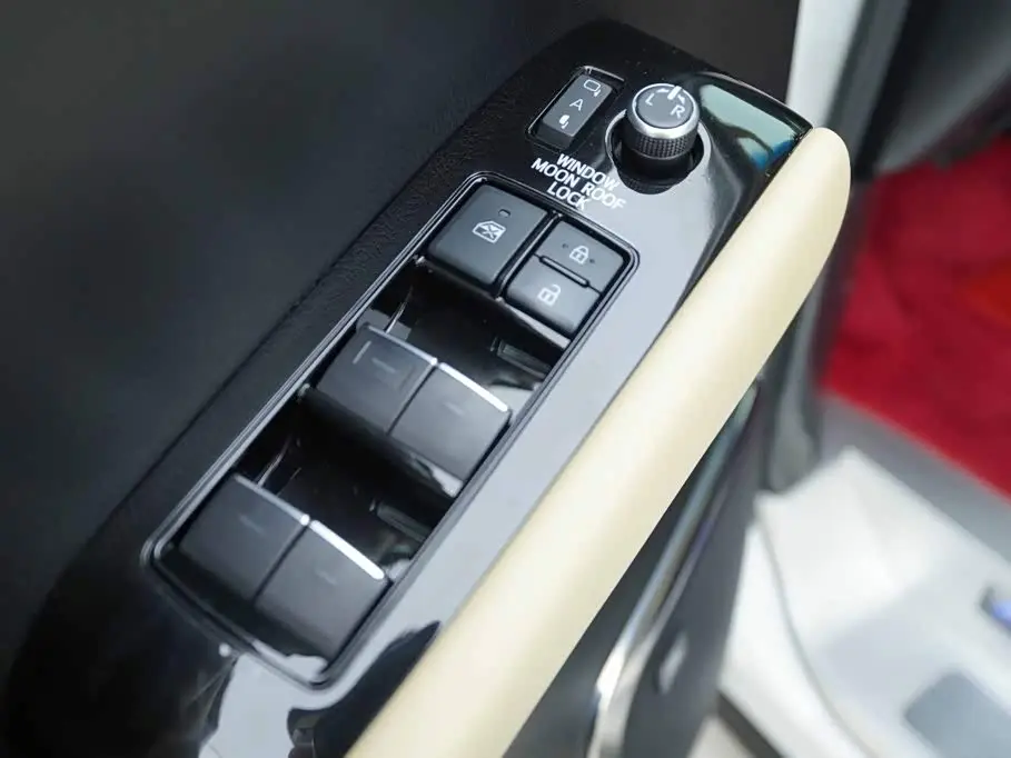 Toyota Alphard 2021 — Şəkil 10/20