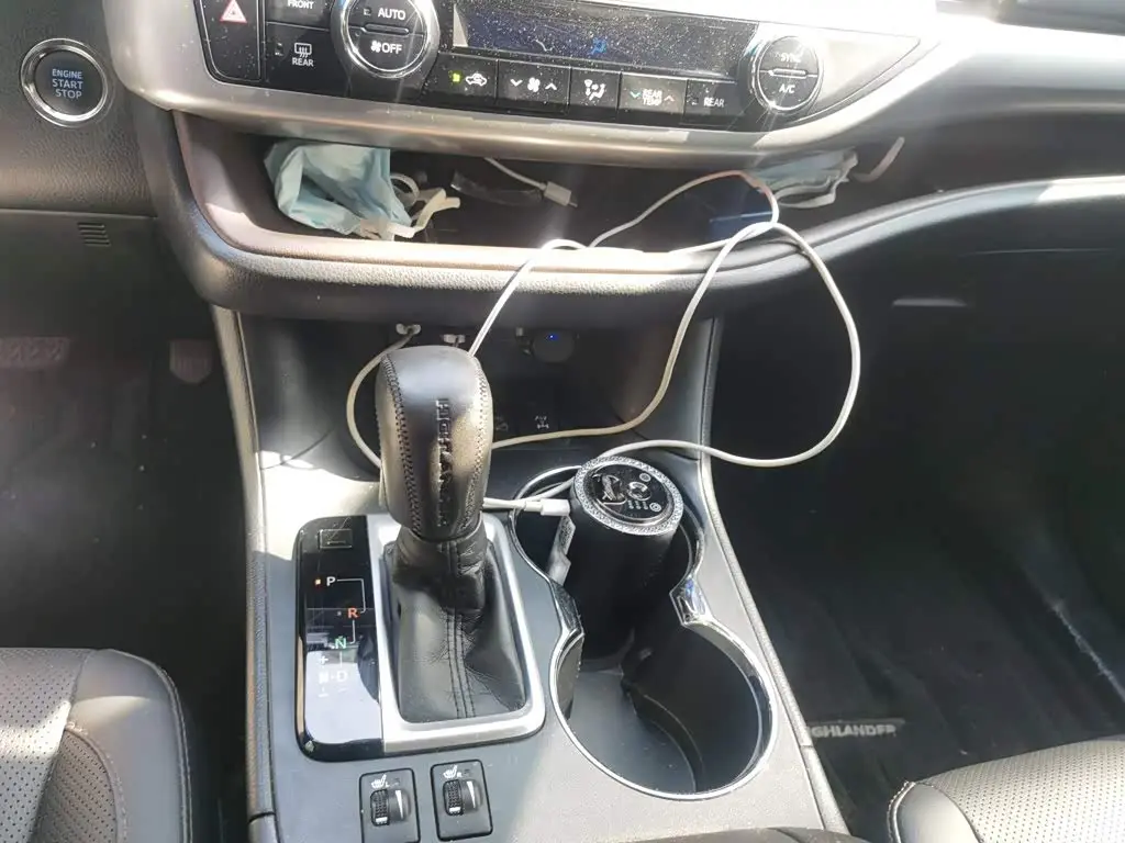 Toyota Highlander 2020 — Şəkil 7/20