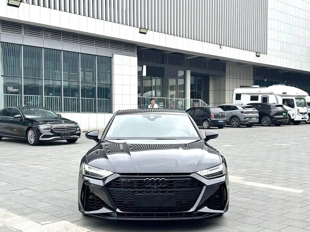 Audi A7 2021 — Фото 2/20