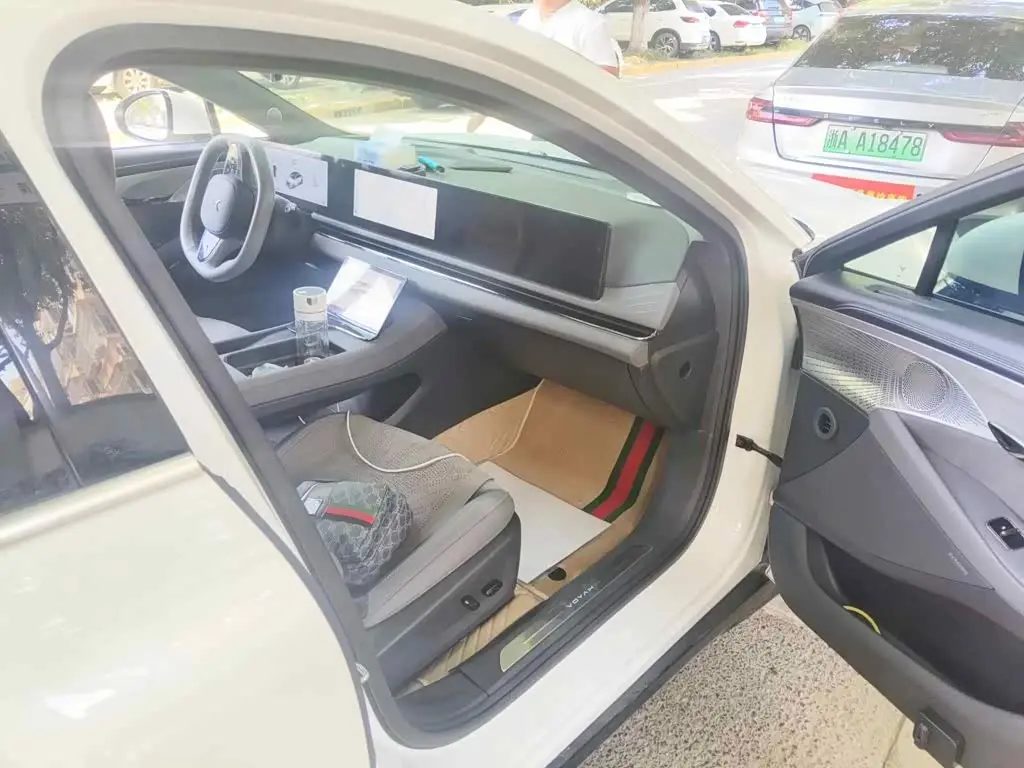 Voyah Auto VOYAH Zhuiguang 2024 — Şəkil 13/13