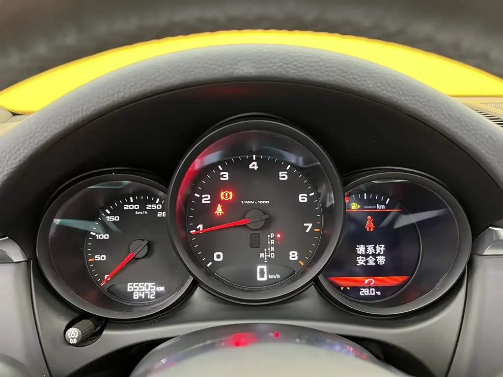 Porsche Macan 2020 — Şəkil 16/20