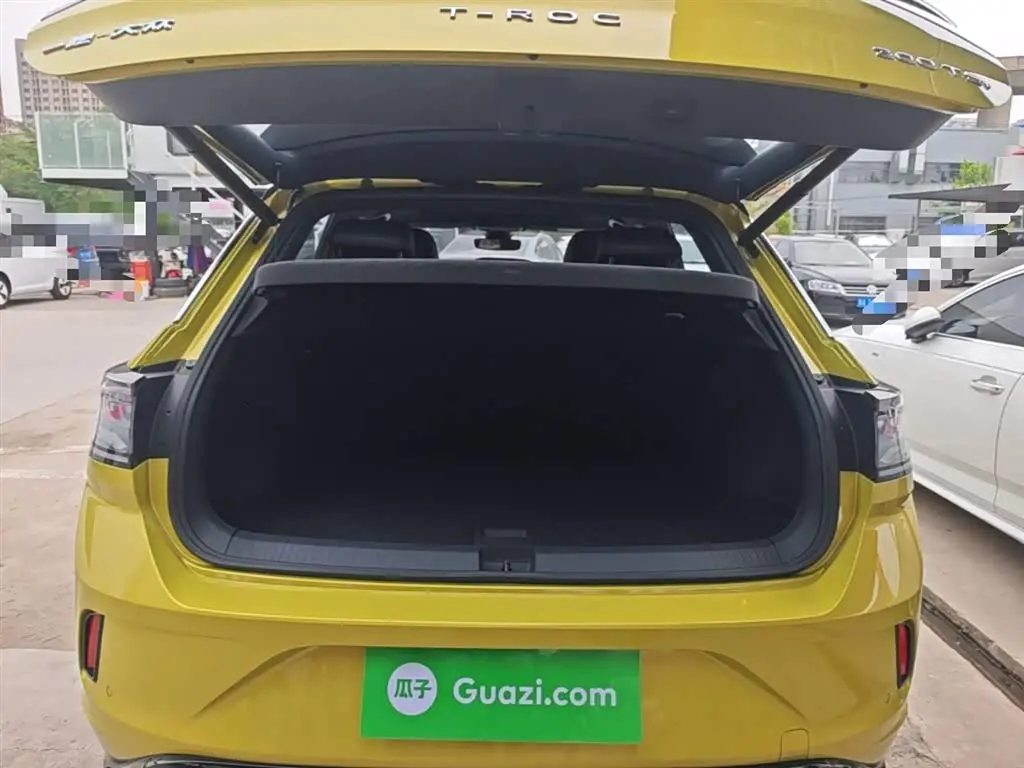 Volkswagen T-ROC 2023 — Photo 19/20