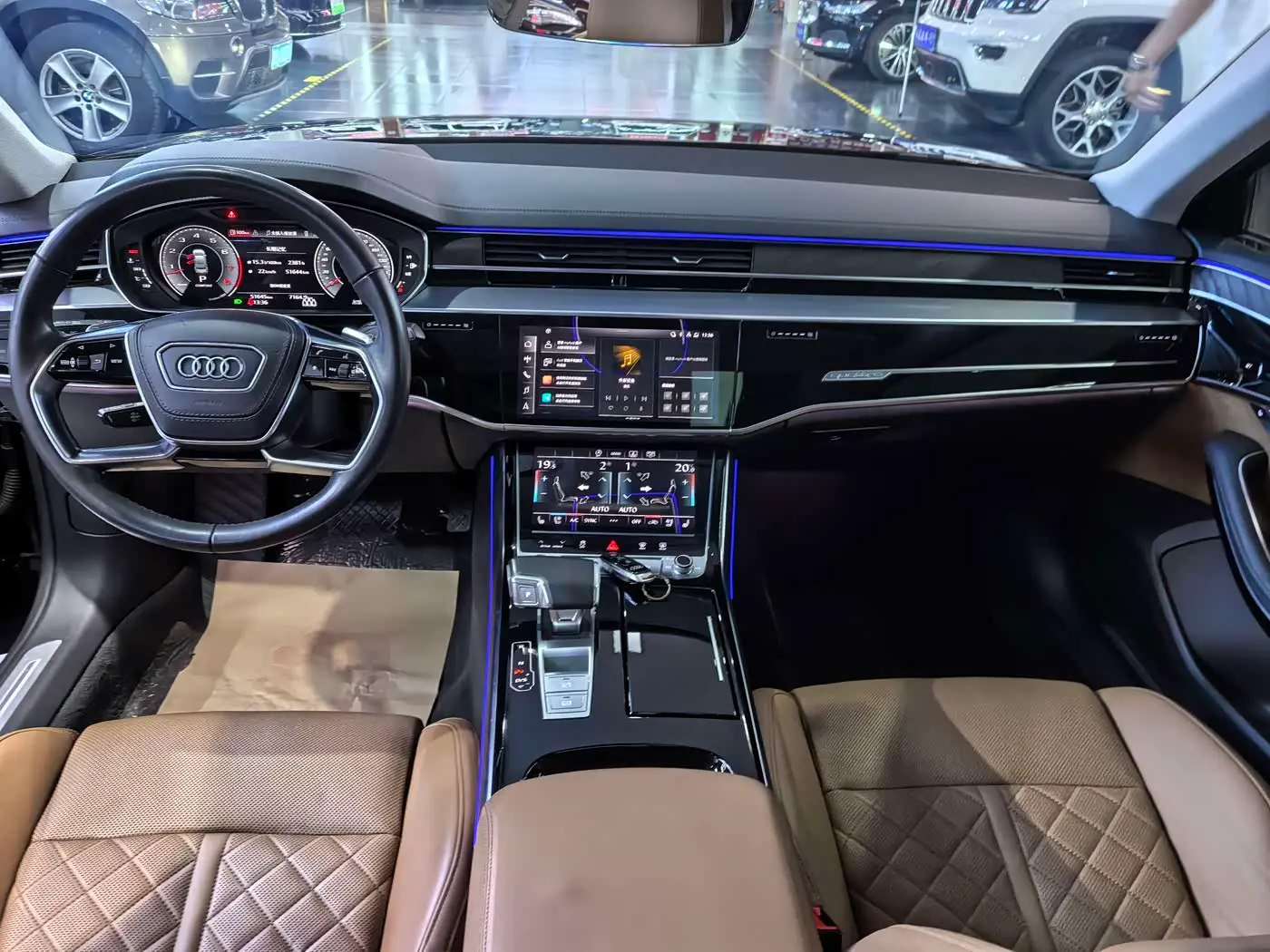 Audi A8 2022 — Photo 7/14