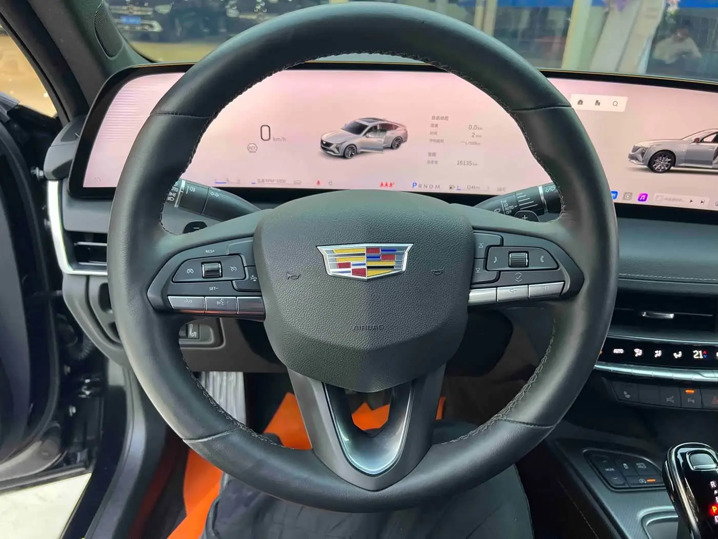 Cadillac CT5 2025 — Photo 14/20