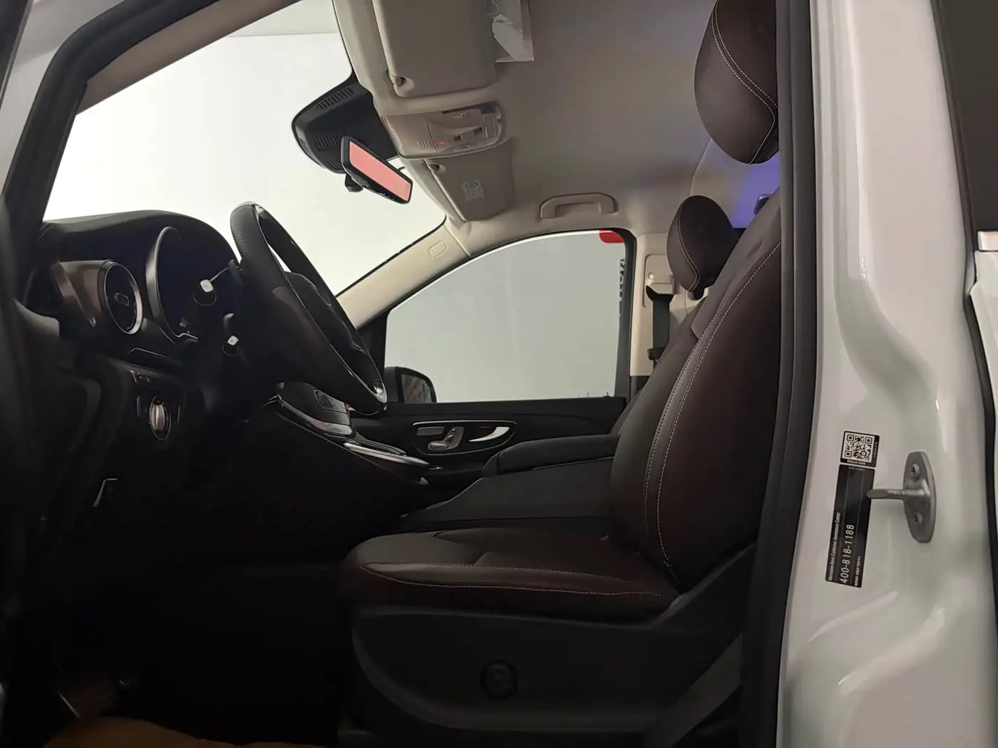 Mercedes-Benz V-Class 2022 — Photo 9/20