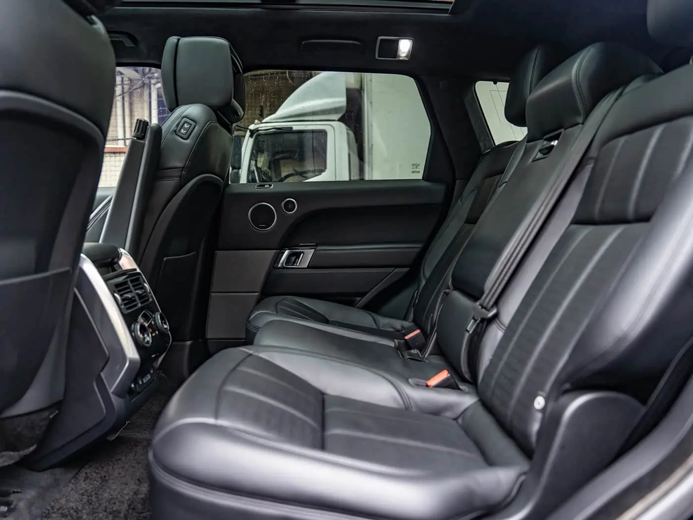 Land Rover Range Rover Sport 2018 — Şəkil 13/15