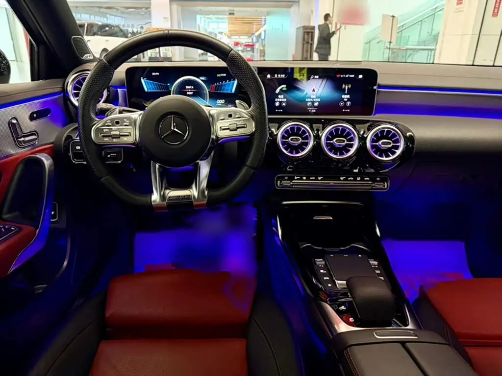 Mercedes-Benz A-Class AMG 2020 — Photo 11/14