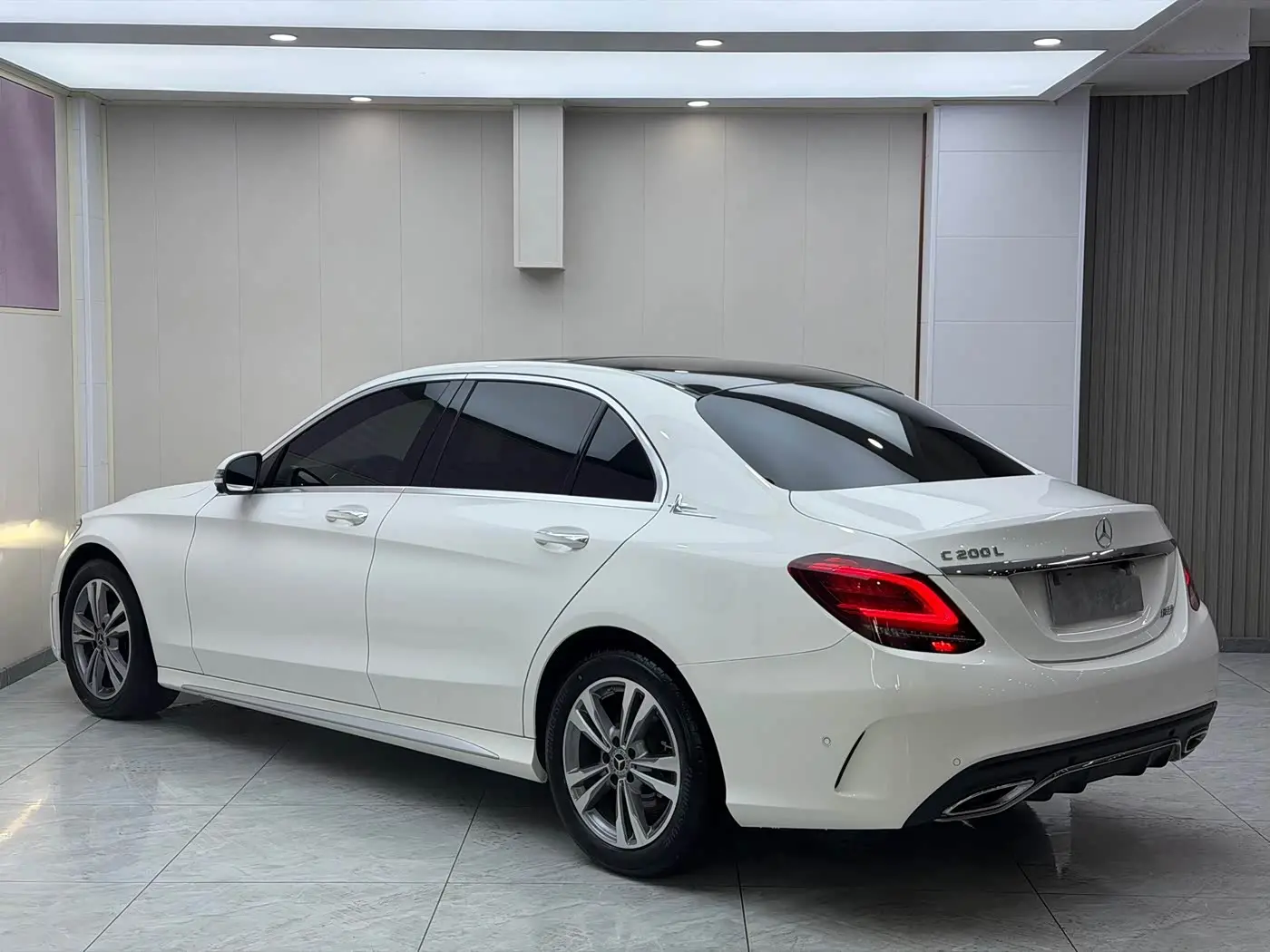 Mercedes-Benz C-Class 2022 — Photo 6/20