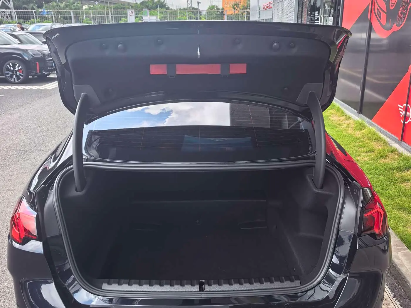 BMW M235L 2025 — Şəkil 10/13
