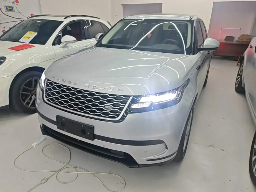 Land Rover Range Rover Velar 2021 — Photo 1/20