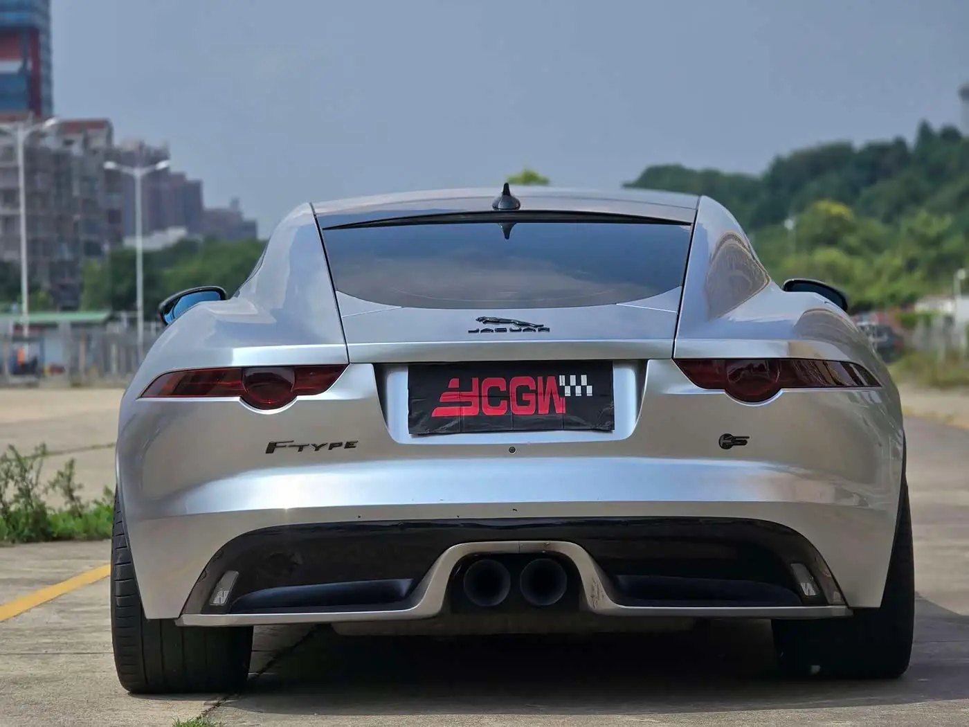 Jaguar F-TYPE 2017 — Фото 15/15