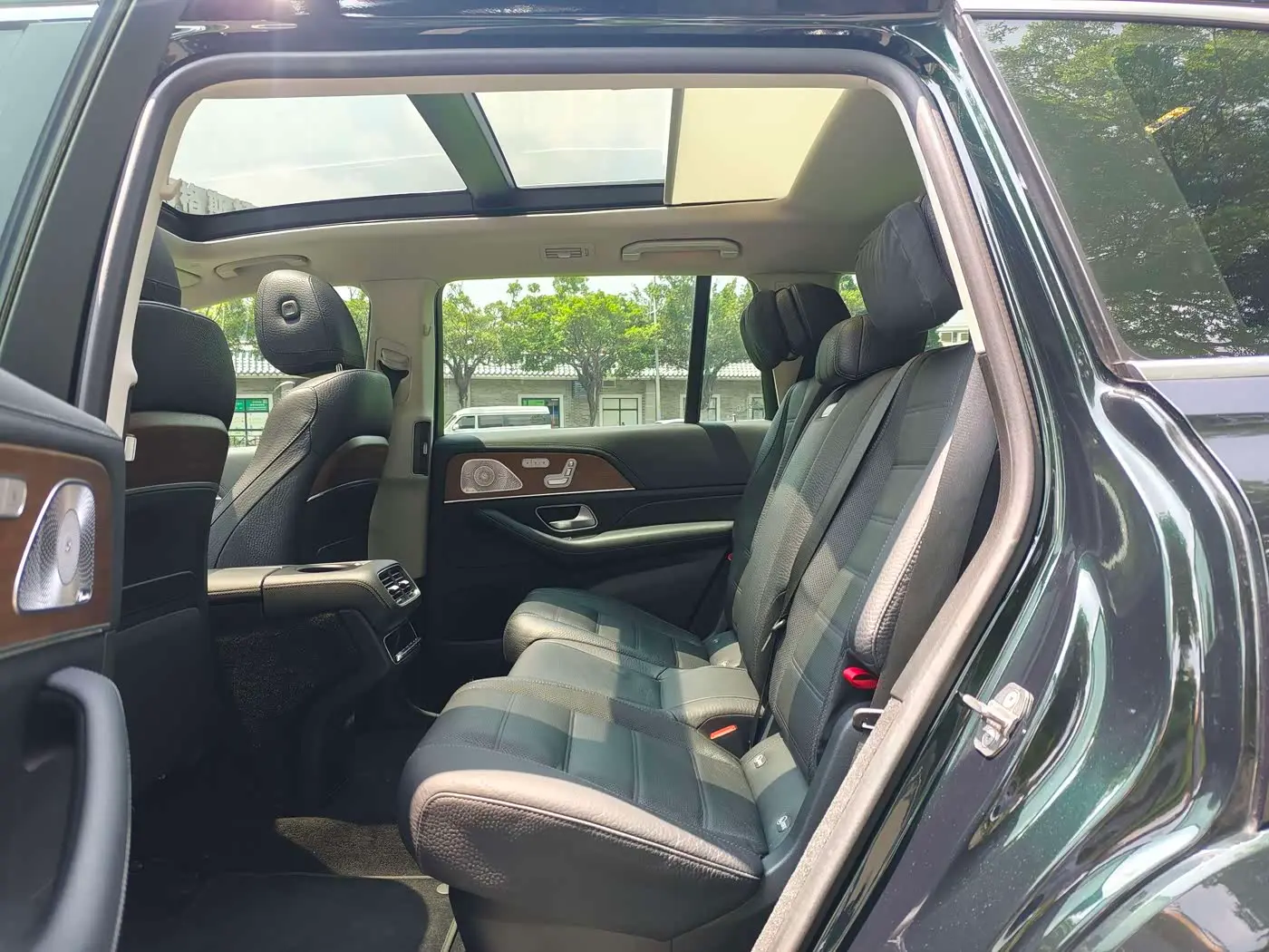 Mercedes-Benz GLS 2020 — Photo 6/20